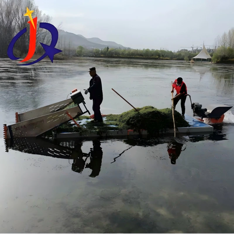 Мали мини водени сакупљач корова